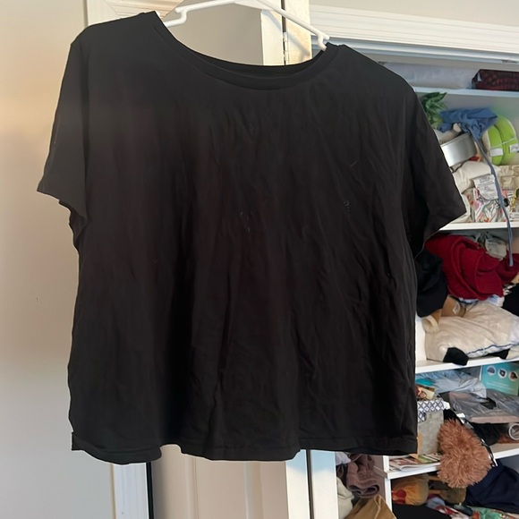 Black crop tee - Picture 1 of 2